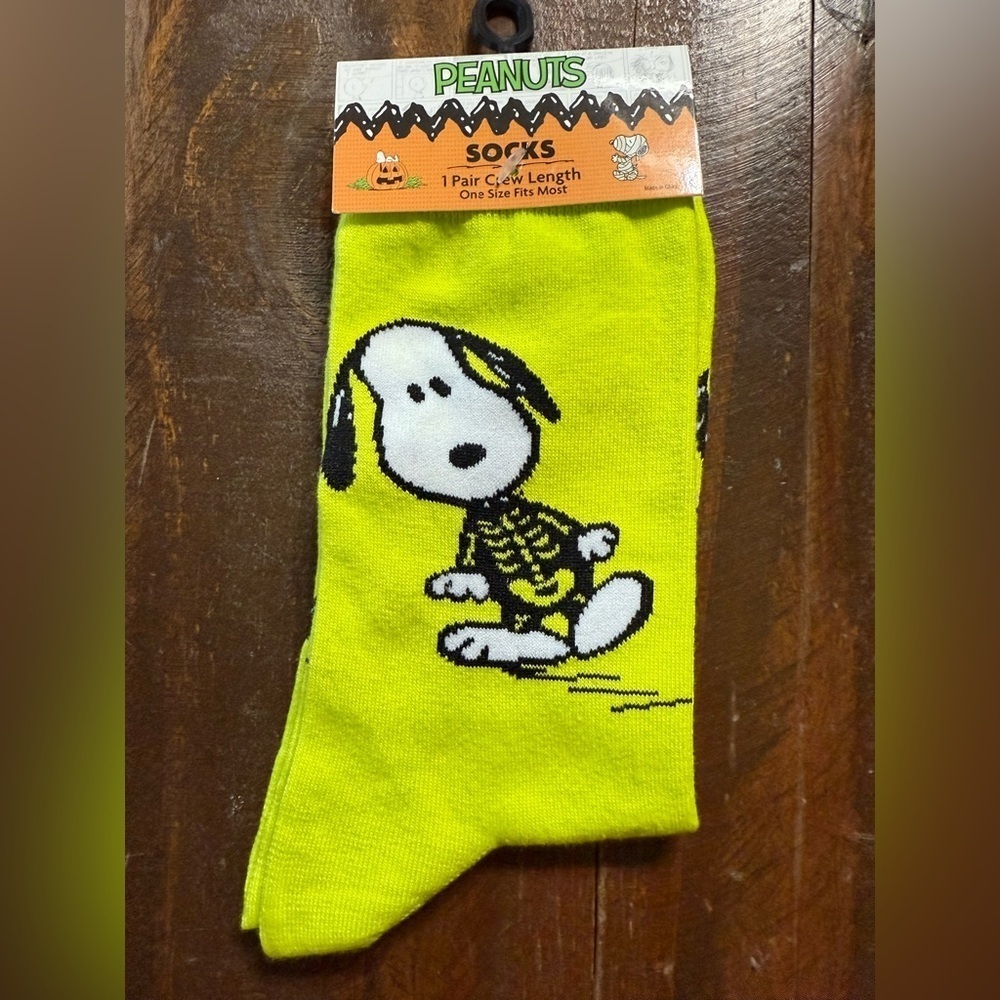 Ⓜ️Snoopy Skeleton Halloween Socks NWT